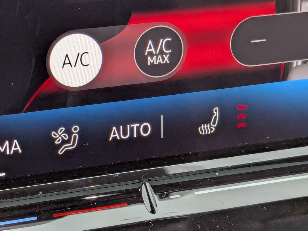 New 2026 Volkswagen Tiguan SE image 21