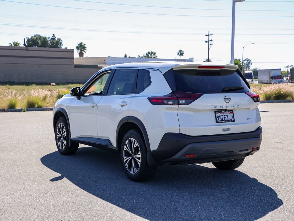 Used 2023 Nissan Rogue SV image 6
