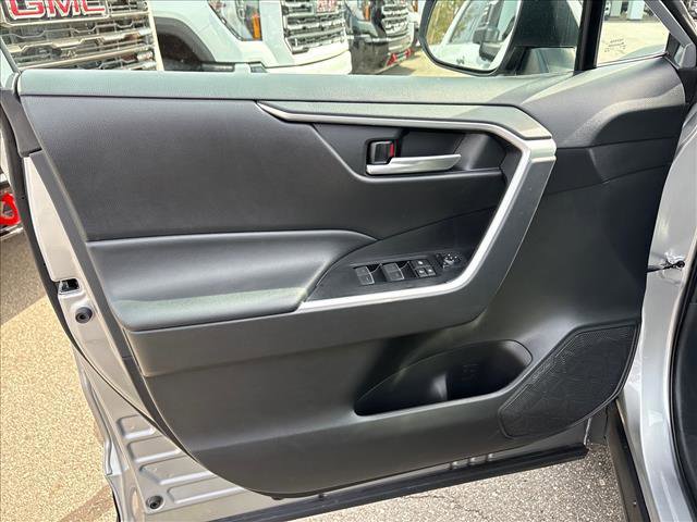 Used 2023 Toyota RAV4 XLE AWD/4WD image 21
