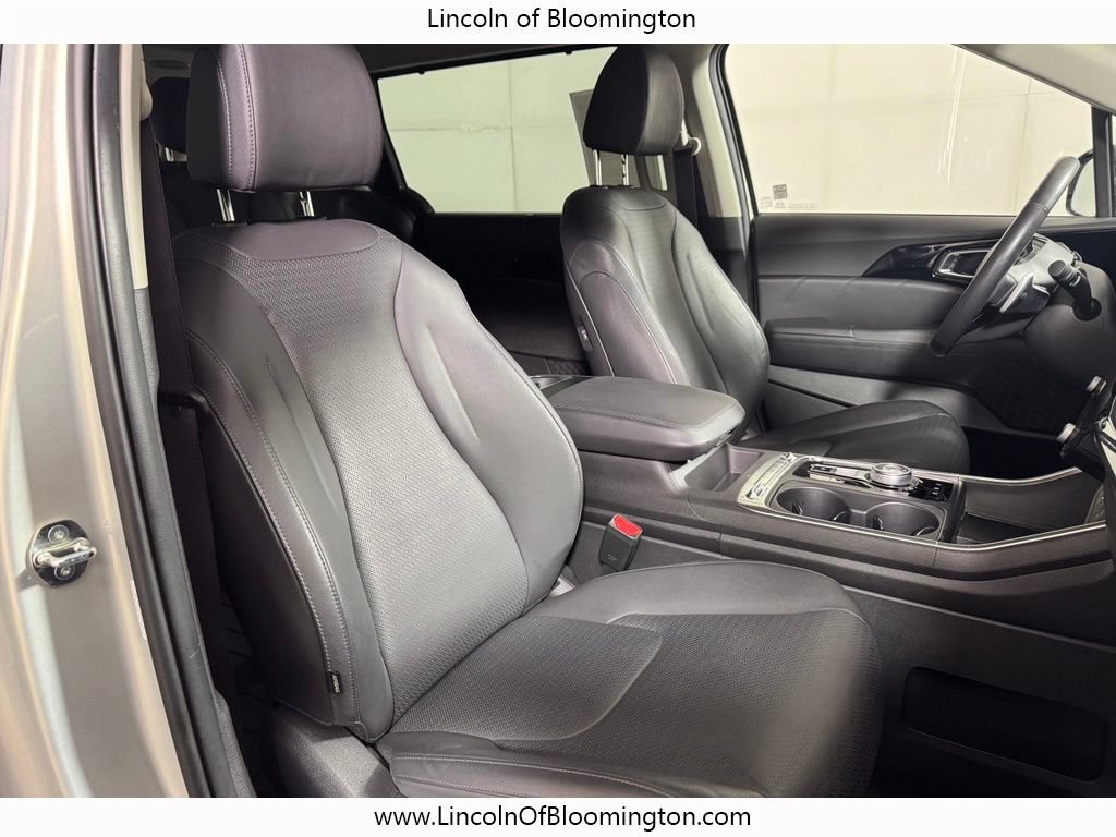 Used 2025 Kia Carnival SX Prestige FWD image 11