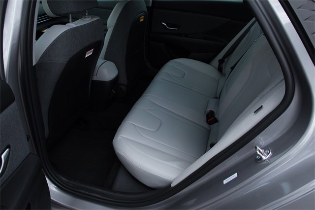 New 2025 Hyundai Elantra Limited image 16