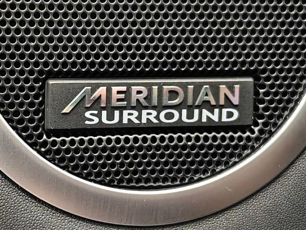 Used 2020 Land Rover Discovery HSE Luxury image 11