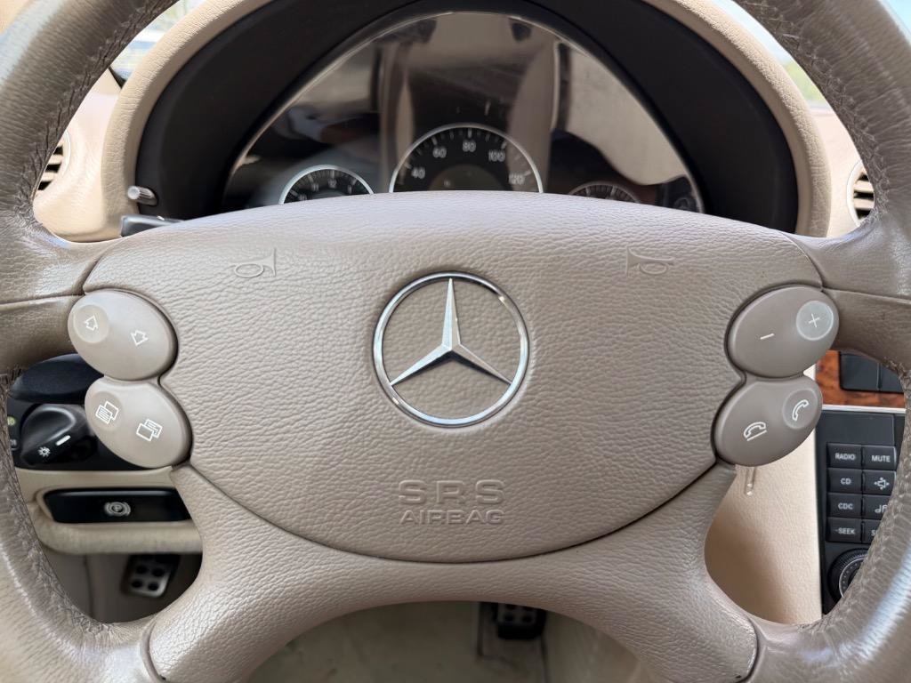 Used 2007 Mercedes-Benz CLK 350 Cabriolet image 11