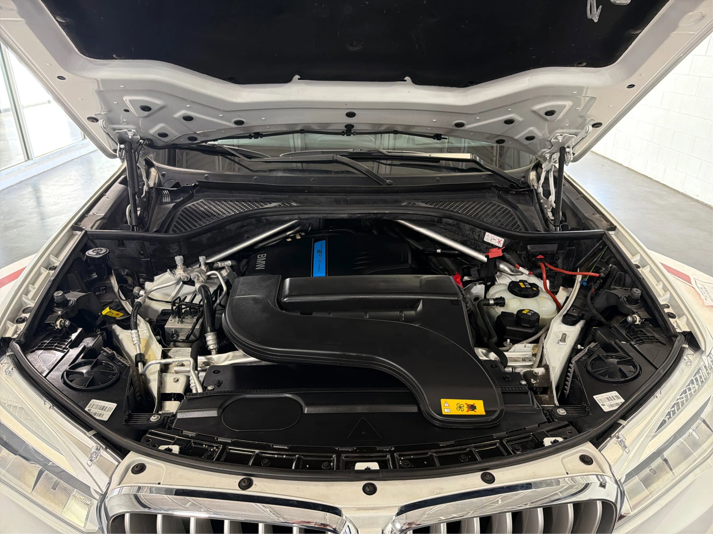 Used 2018 BMW X5 xDrive40e image 11