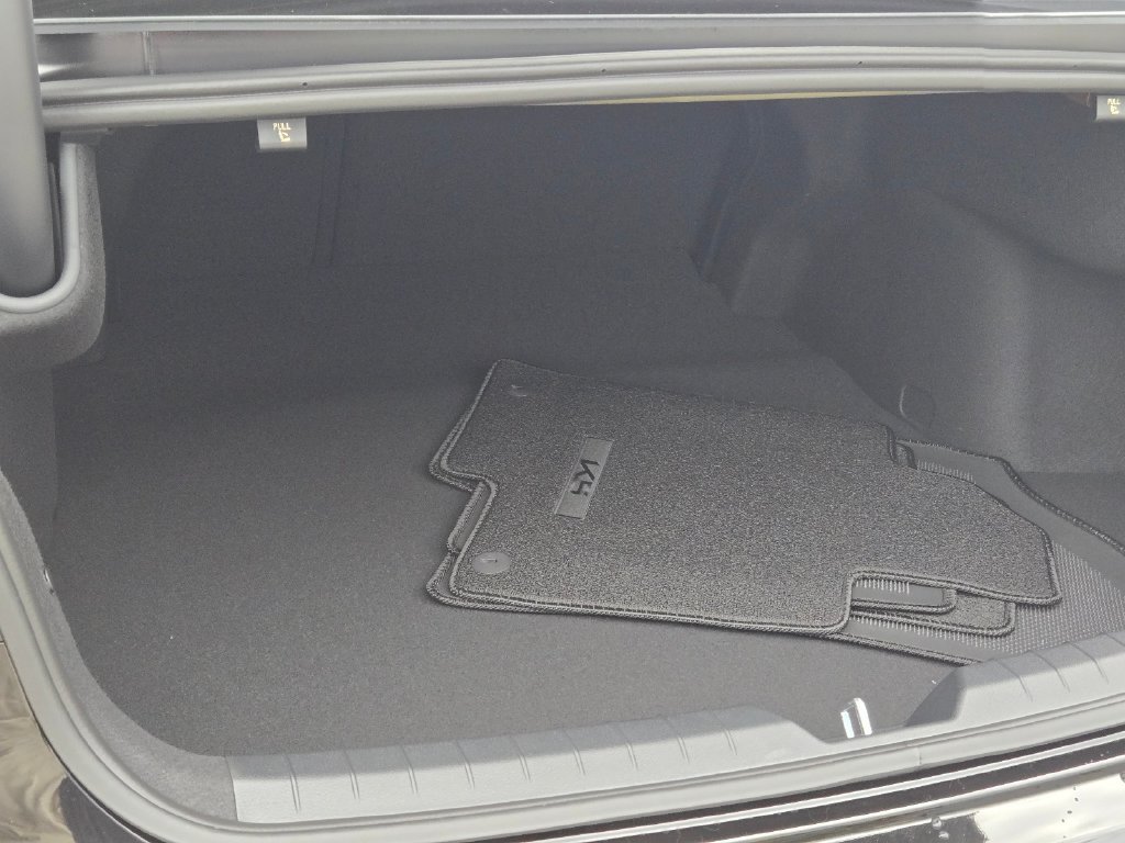 New 2027 Kia K5 GT FWD image 12