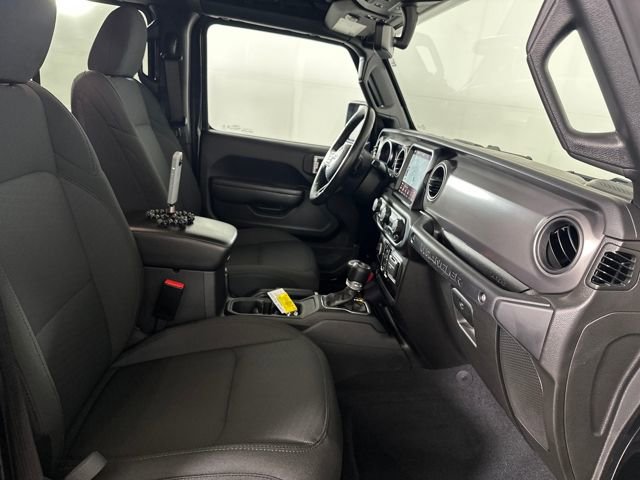 Used 2023 Jeep Wrangler Unlimited w/ Cold Weather Group image 27