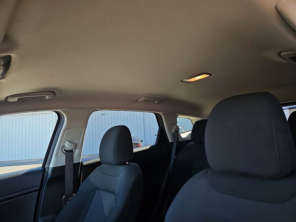 Used 2025 Kia Sportage LX image 21