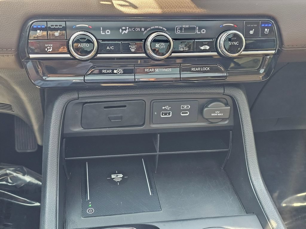 Used 2025 Honda Pilot Elite image 35