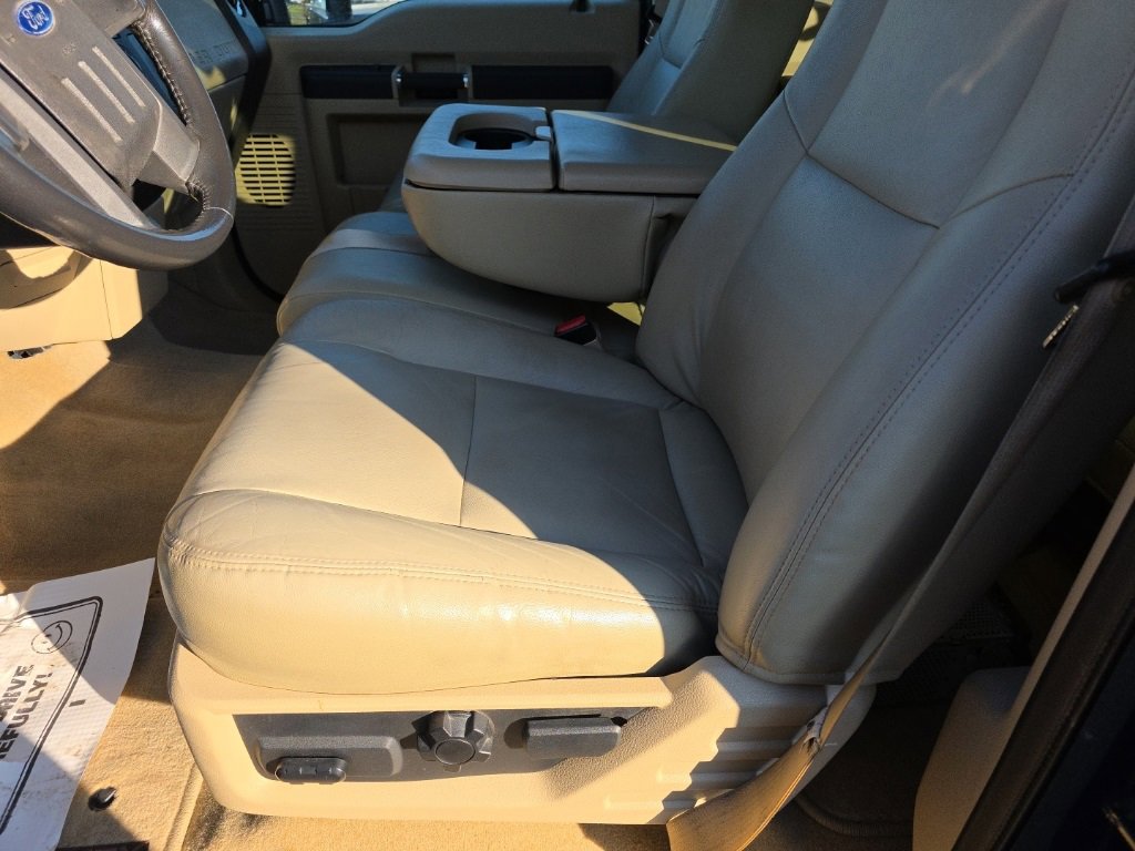 Used 2008 Ford F250 Lariat image 2