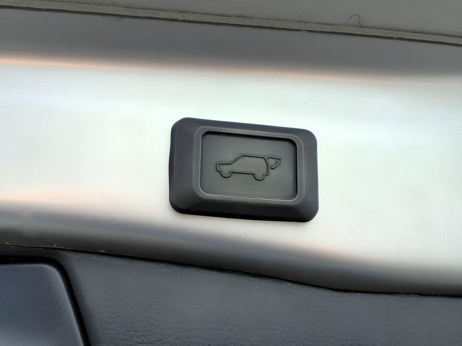 Certified 2023 Toyota RAV4 XSE AWD/4WD image 6