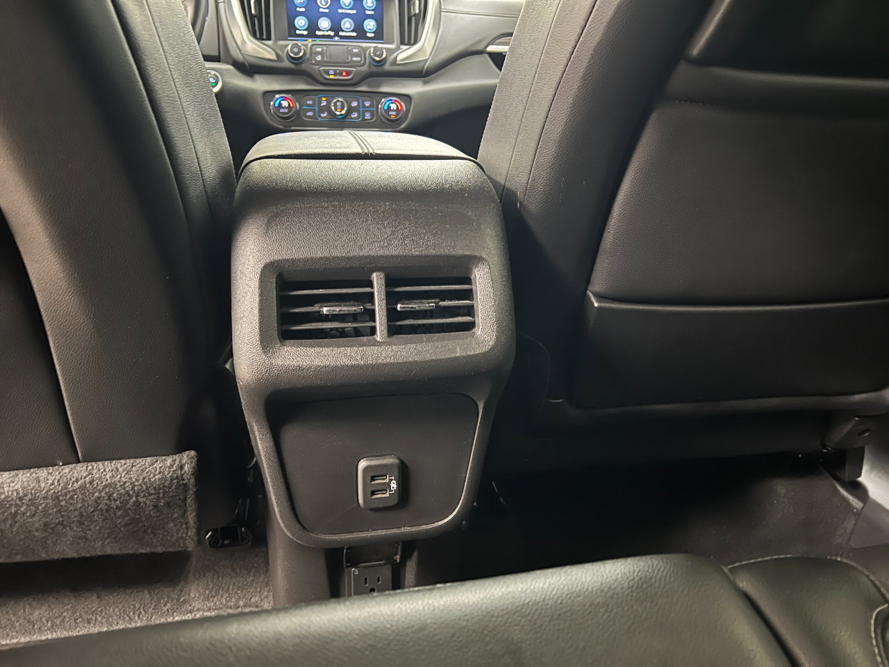 Used 2024 GMC Terrain SLT image 48