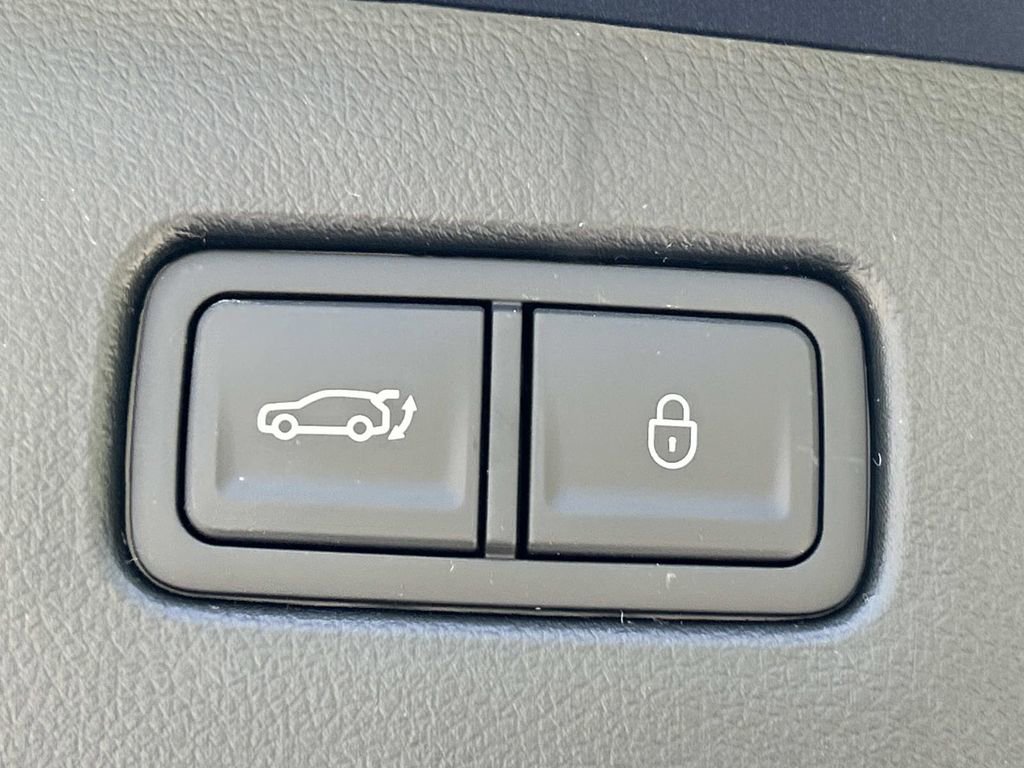 New 2026 Genesis GV70 2.5T Advanced image 13