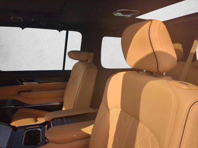 New 2026 Jeep Grand Wagoneer Summit AWD/4WD image 16