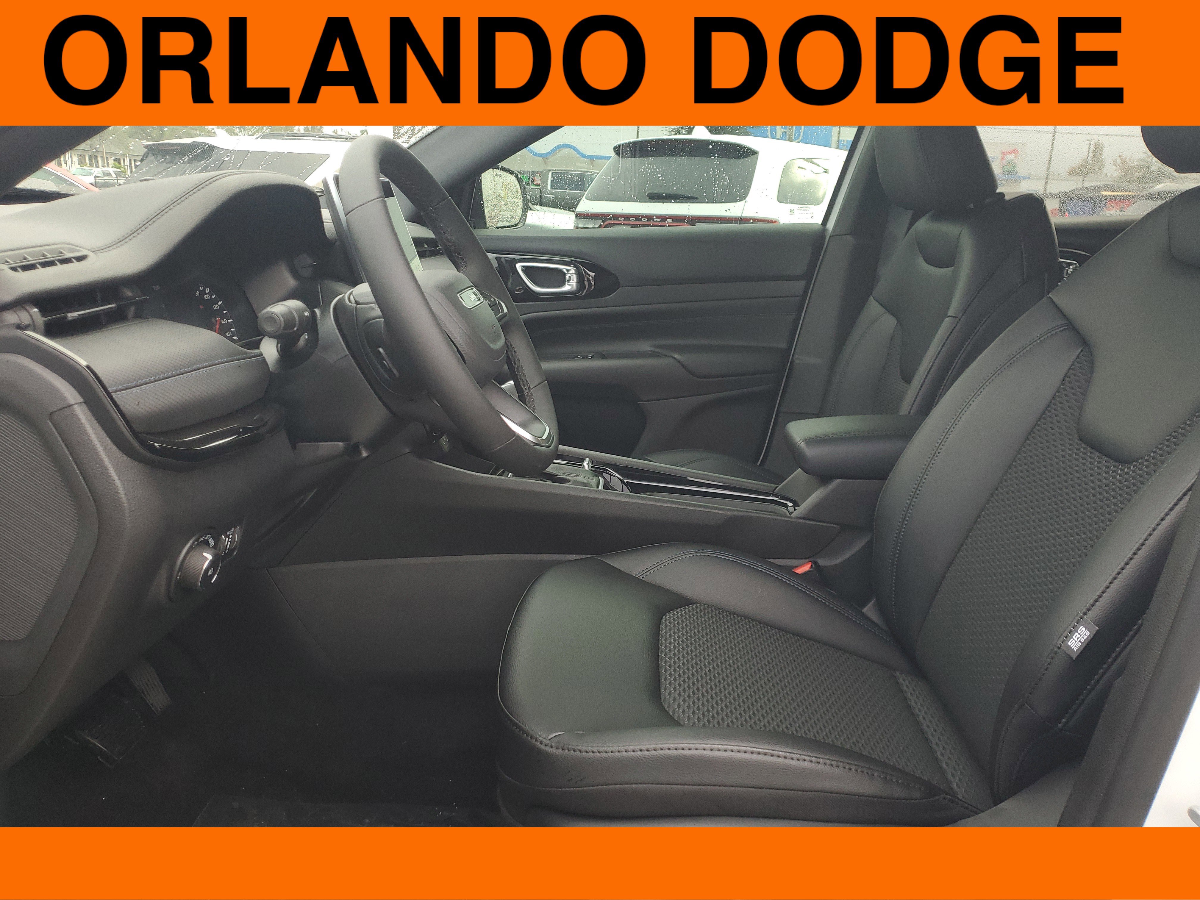 New 2026 Jeep Compass Latitude image 10