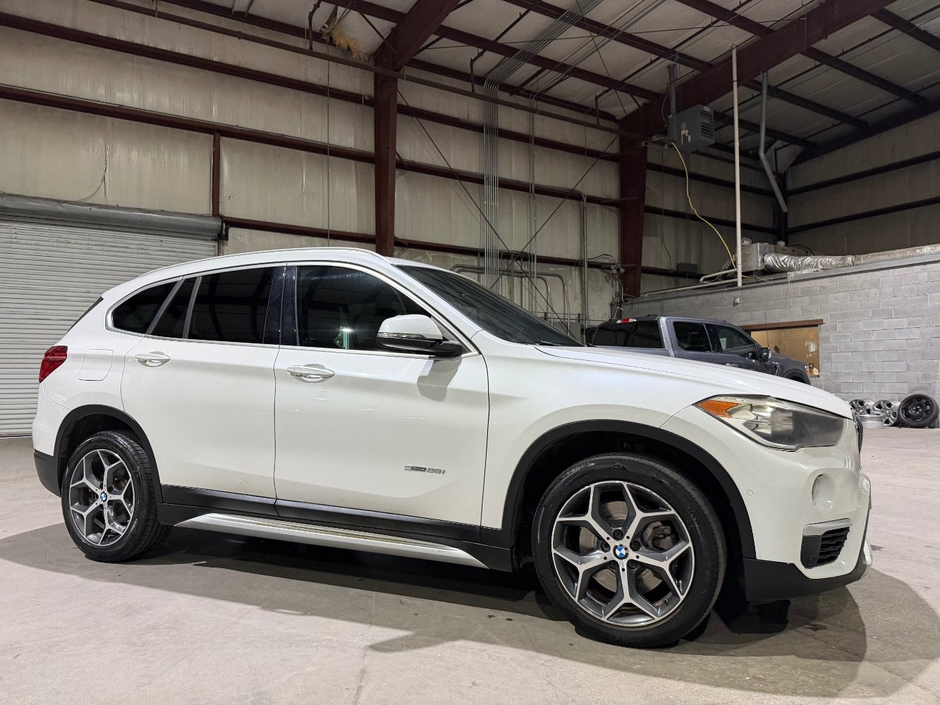 Used 2018 BMW X1 sDrive28i FWD image 3