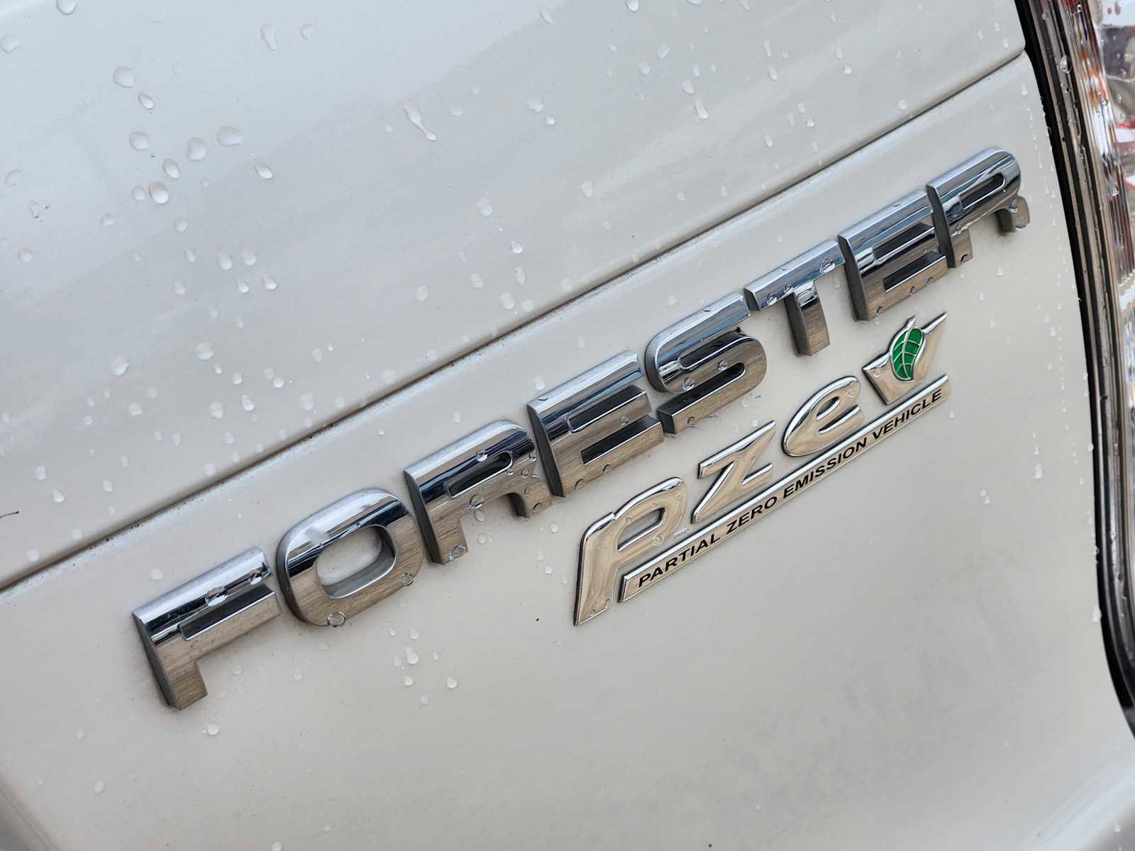 Used 2013 Subaru Forester 2.5X Limited AWD/4WD image 11