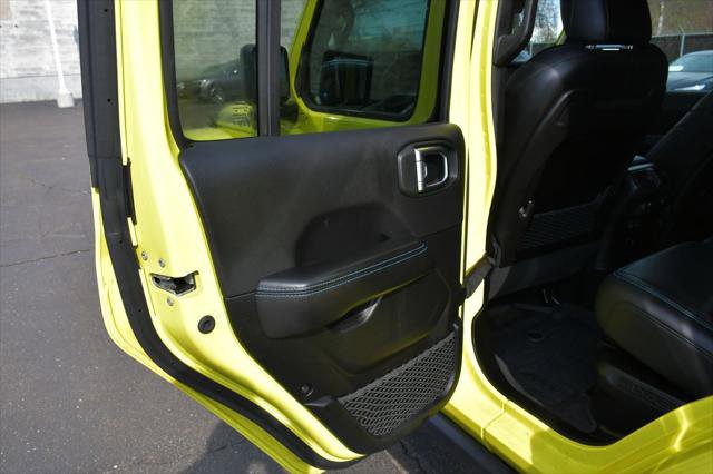 Used 2024 Jeep Wrangler Unlimited Rubicon 4xe AWD/4WD image 11