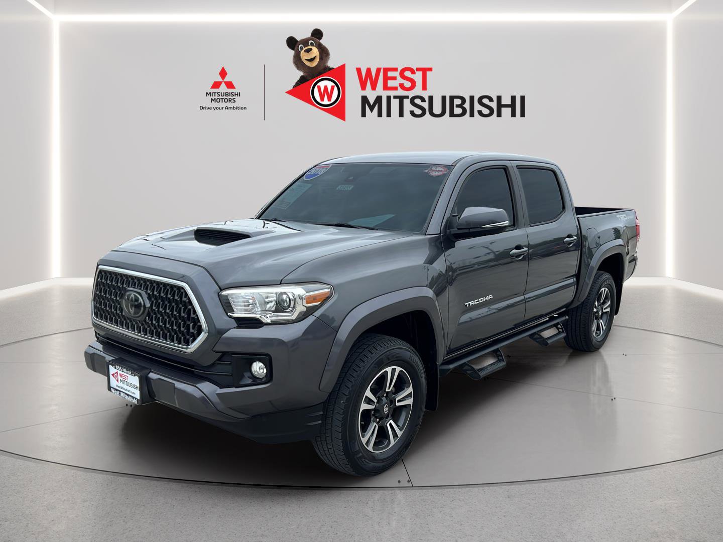 Used 2018 Toyota Tacoma TRD Sport w/ Technology Package RWD image 1