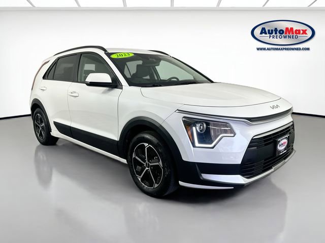 Used 2023 Kia Niro LX image 1