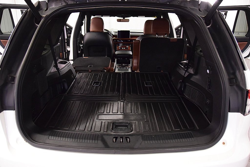 Used 2022 Lincoln Aviator Reserve w/ Equipment Group 201A image 35