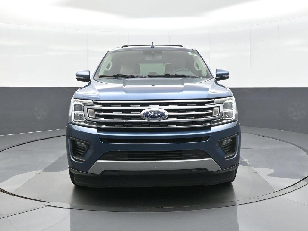 Used 2019 Ford Expedition XLT w/ Equipment Group 202A RWD image 2