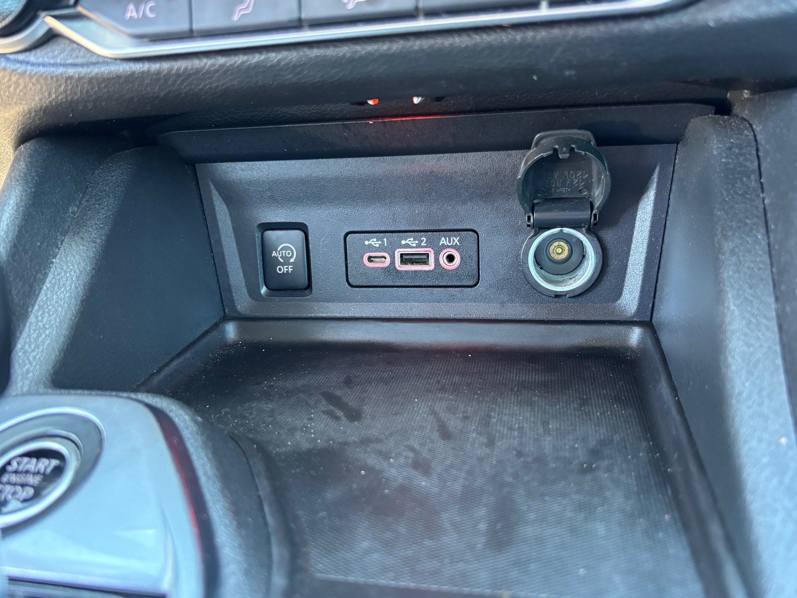 Used 2024 Nissan Sentra SV FWD image 15