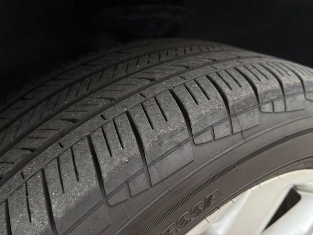 Used 2021 Volkswagen Atlas SE w/ Towing Package image 4