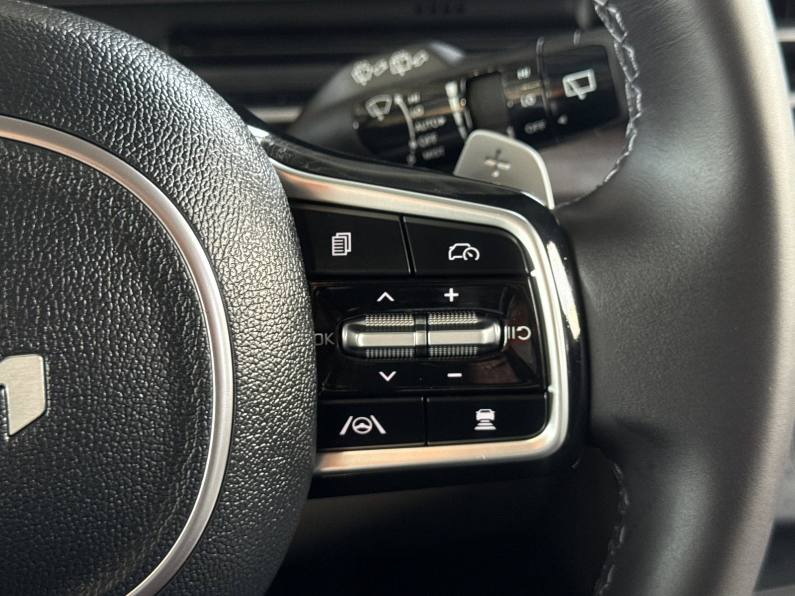 New 2026 Kia Carnival SX image 29