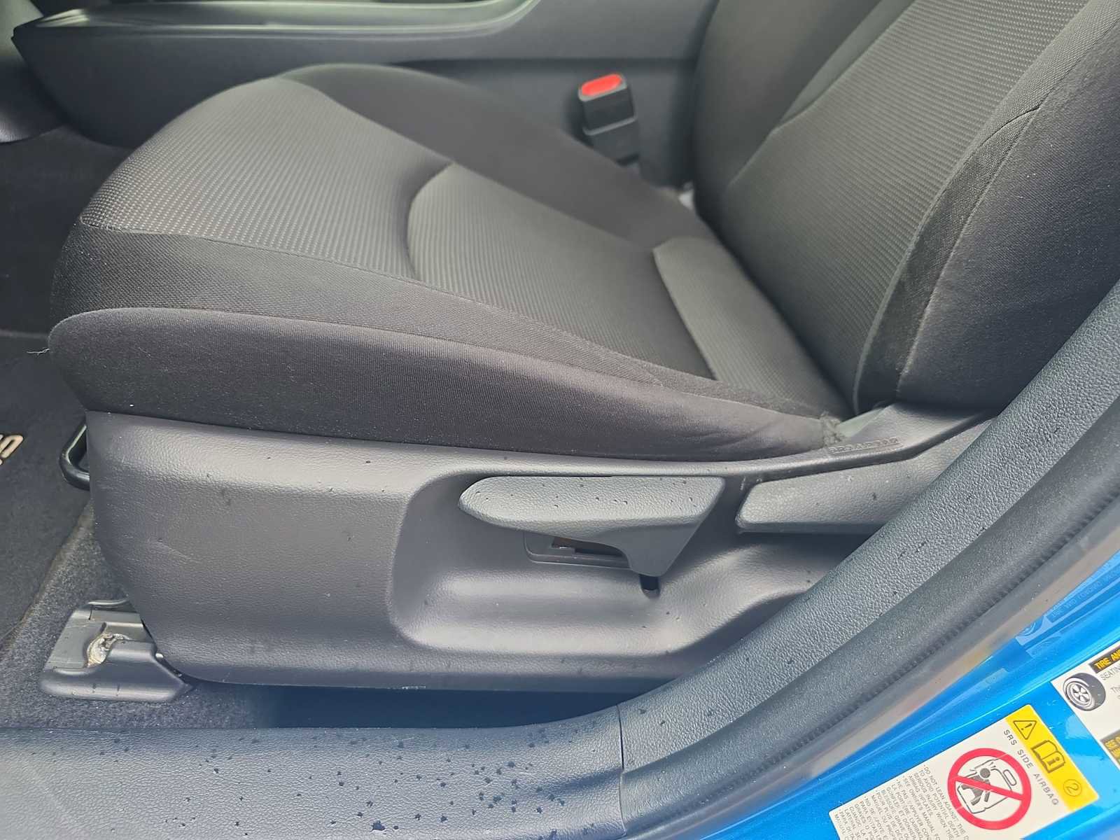 Used 2022 Toyota Prius L Eco FWD image 15