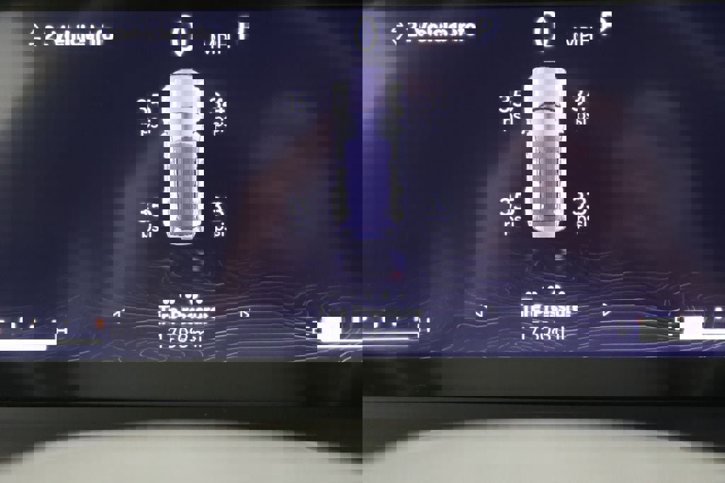 Used 2023 Jeep Grand Cherokee Altitude AWD/4WD image 18