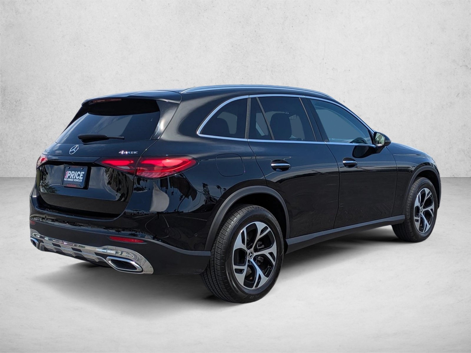 Used 2025 Mercedes-Benz GLC 350e 4MATIC image 5