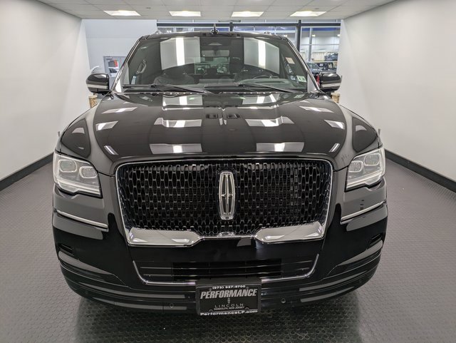 Certified 2023 Lincoln Navigator Reserve image 2