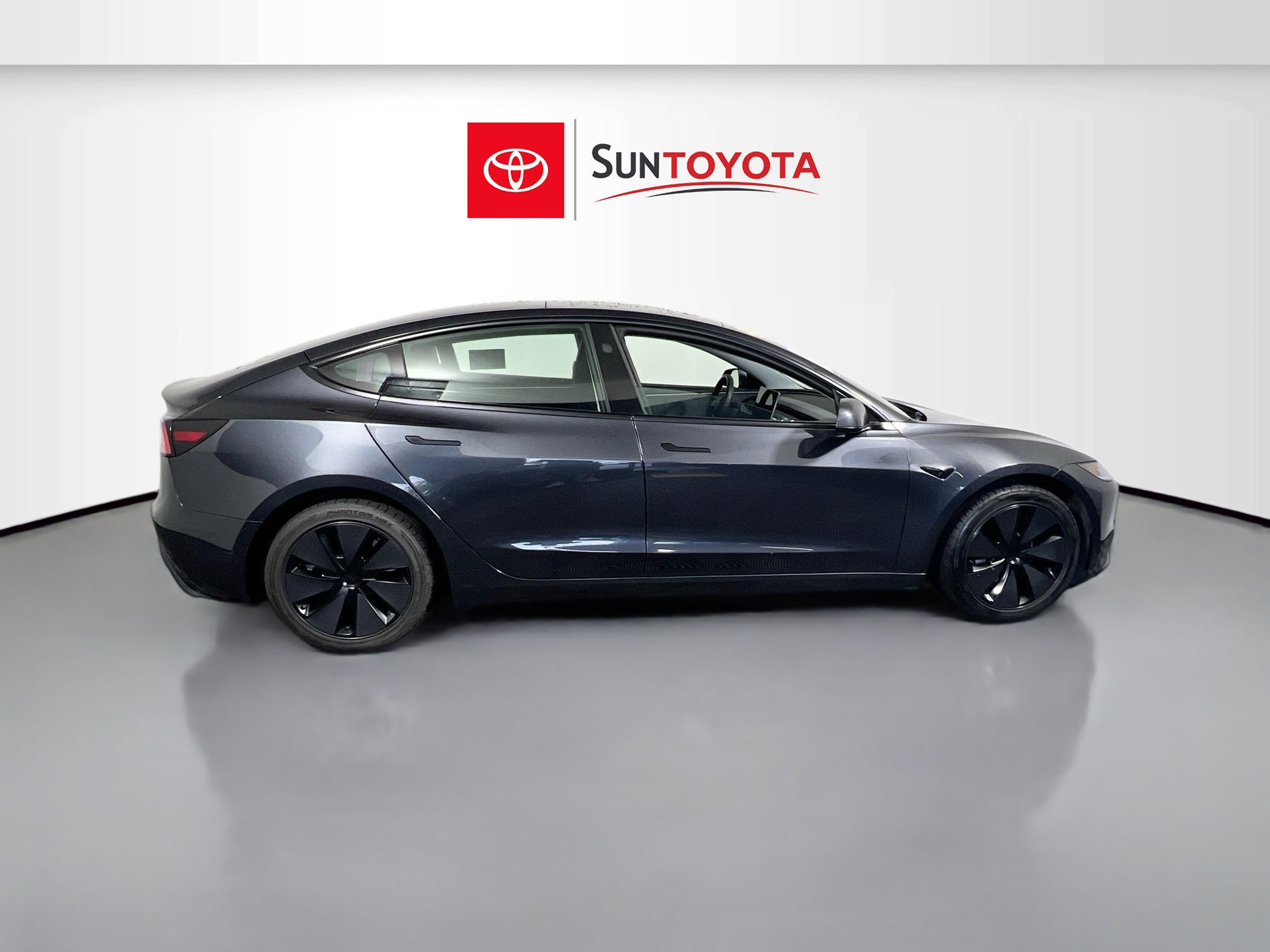 Used 2024 Tesla Model 3 Standard Range image 2