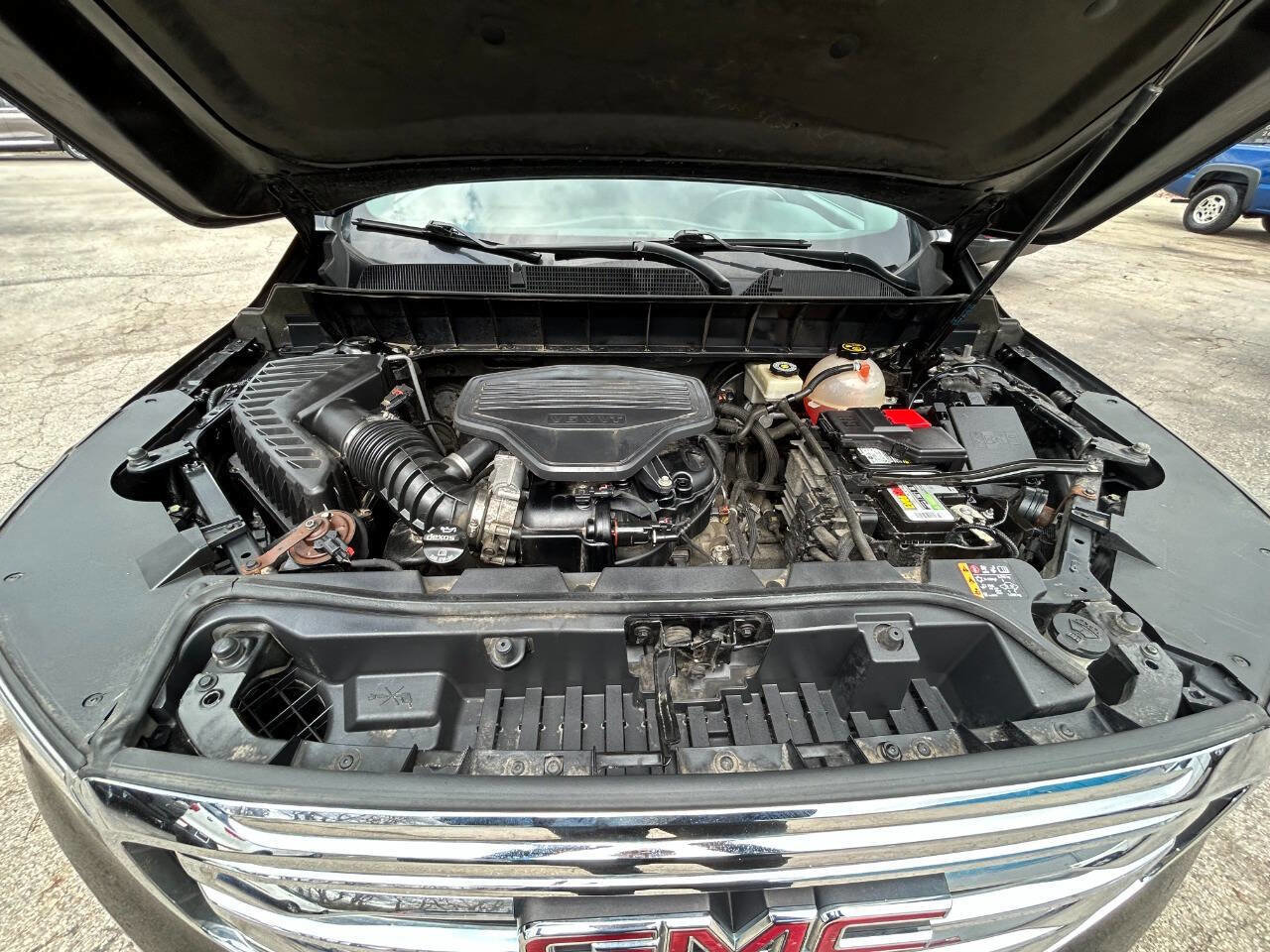 Used 2018 GMC Acadia SLE w/ Driver Alert Package I image 16