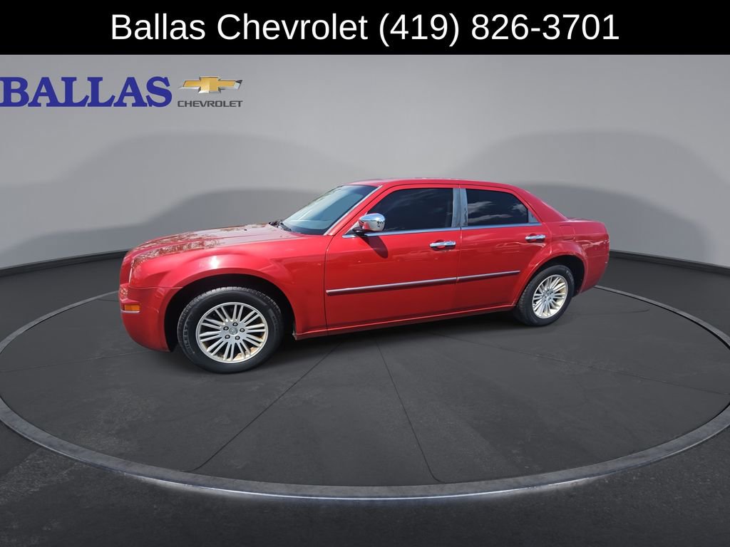 Used 2010 Chrysler 300 Touring Plus RWD image 4