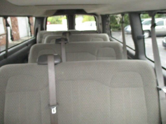 Used 2019 Chevrolet Express 3500 LS image 28