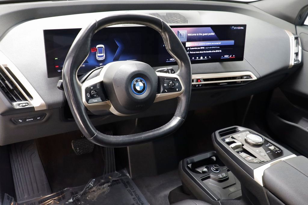 Used 2025 BMW iX xDrive50 image 7