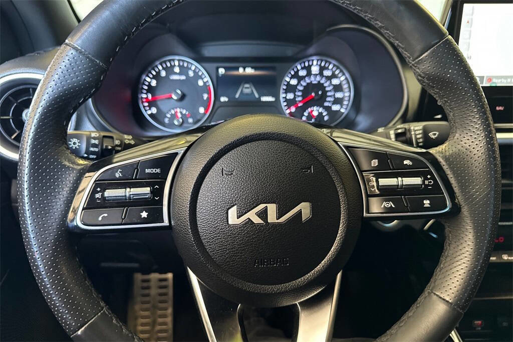 Used 2024 Kia Forte GT-Line image 23