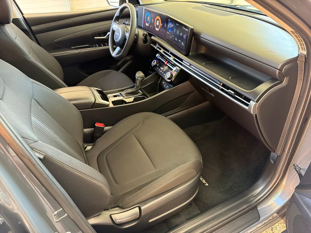 Used 2025 Hyundai Tucson SEL FWD image 26