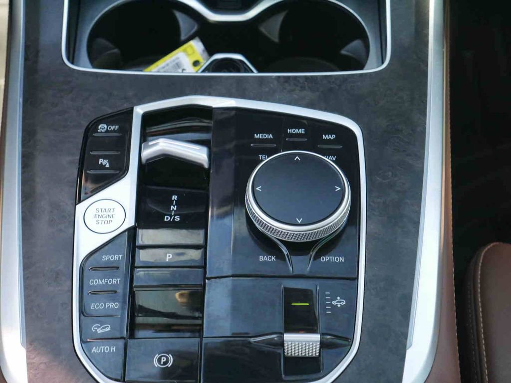 Used 2023 BMW X7 xDrive40i w/ Premium Package image 8