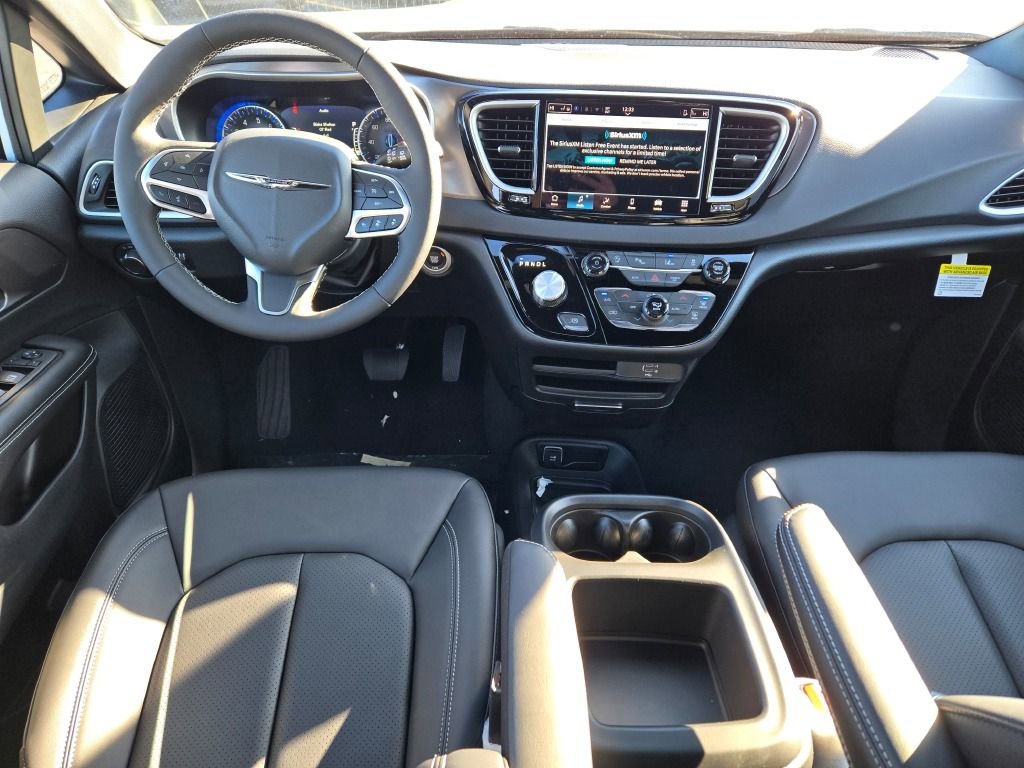 New 2026 Chrysler Voyager LX image 15