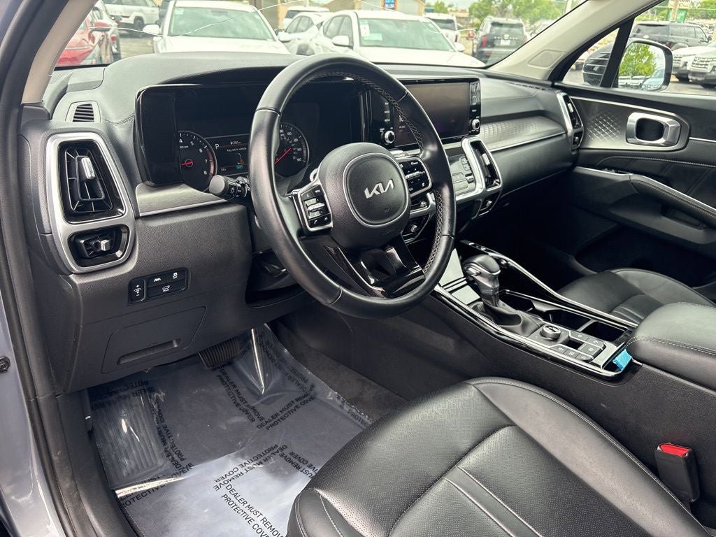 Used 2022 Kia Sorento SX AWD/4WD image 13