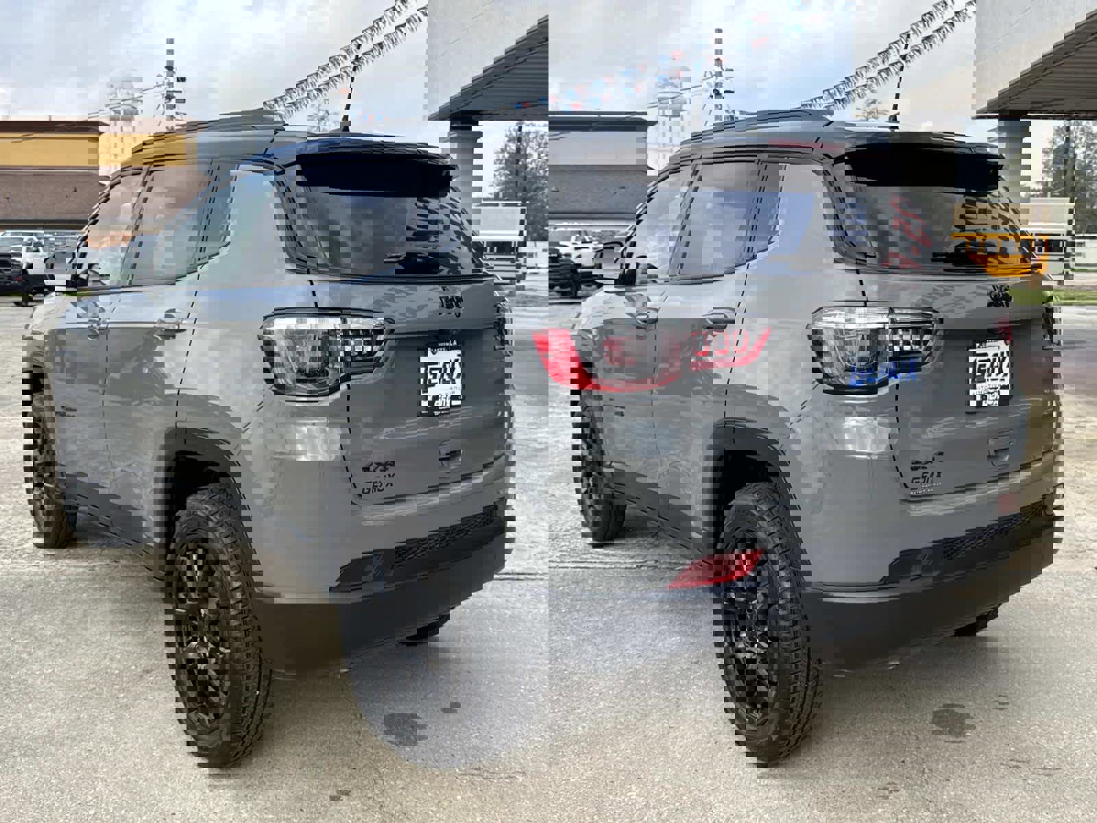 Used 2023 Jeep Compass Altitude w/ Sun and Sound Group image 8