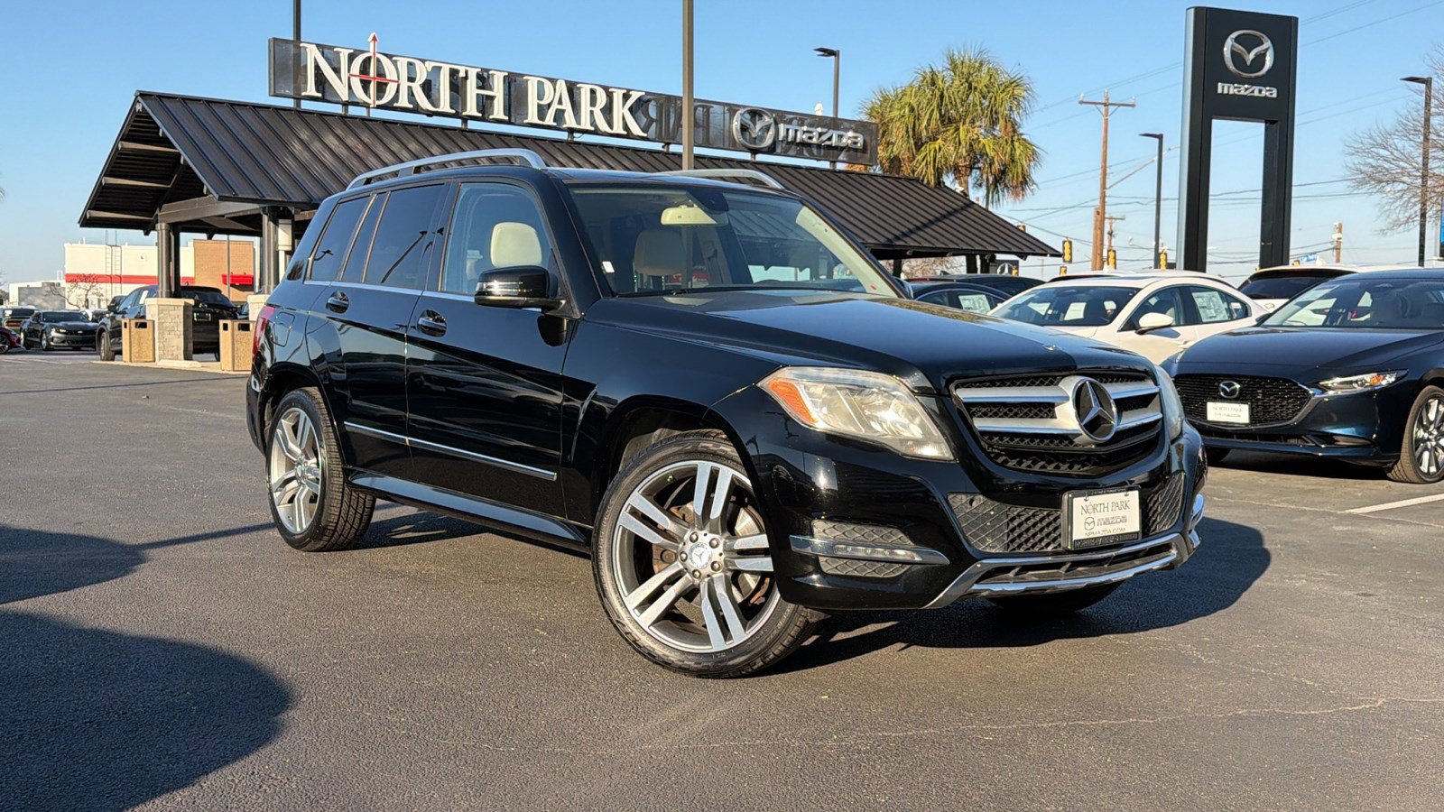 Used 2013 Mercedes-Benz GLK 350 2WD image 2