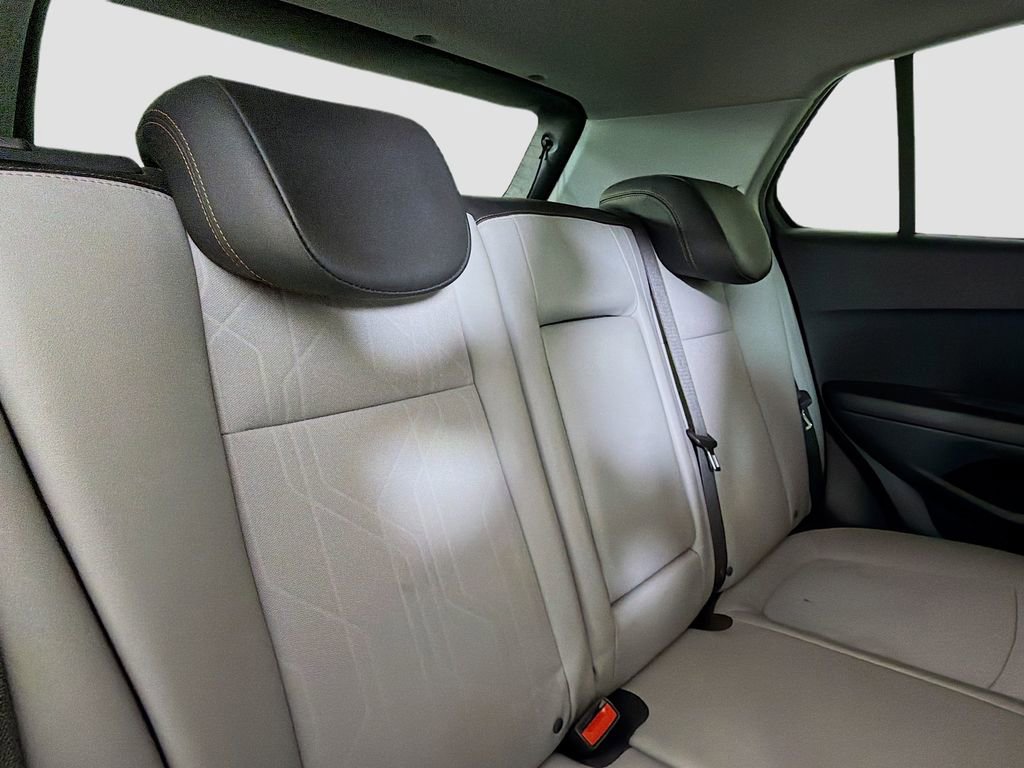 Used 2021 Chevrolet Trax LT w/ Sport Edition image 25