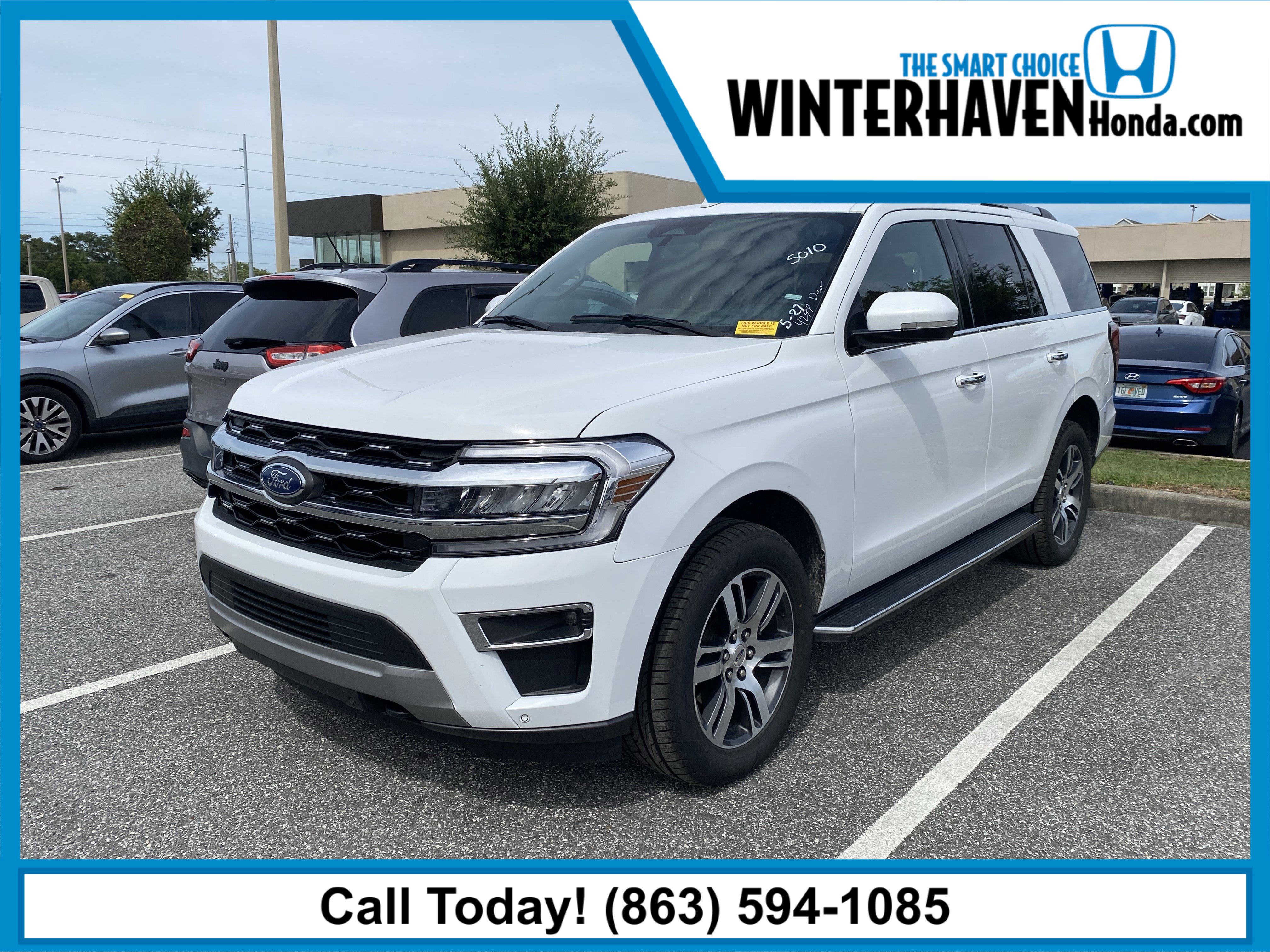 Used 2023 Ford Expedition Limited AWD/4WD image 1