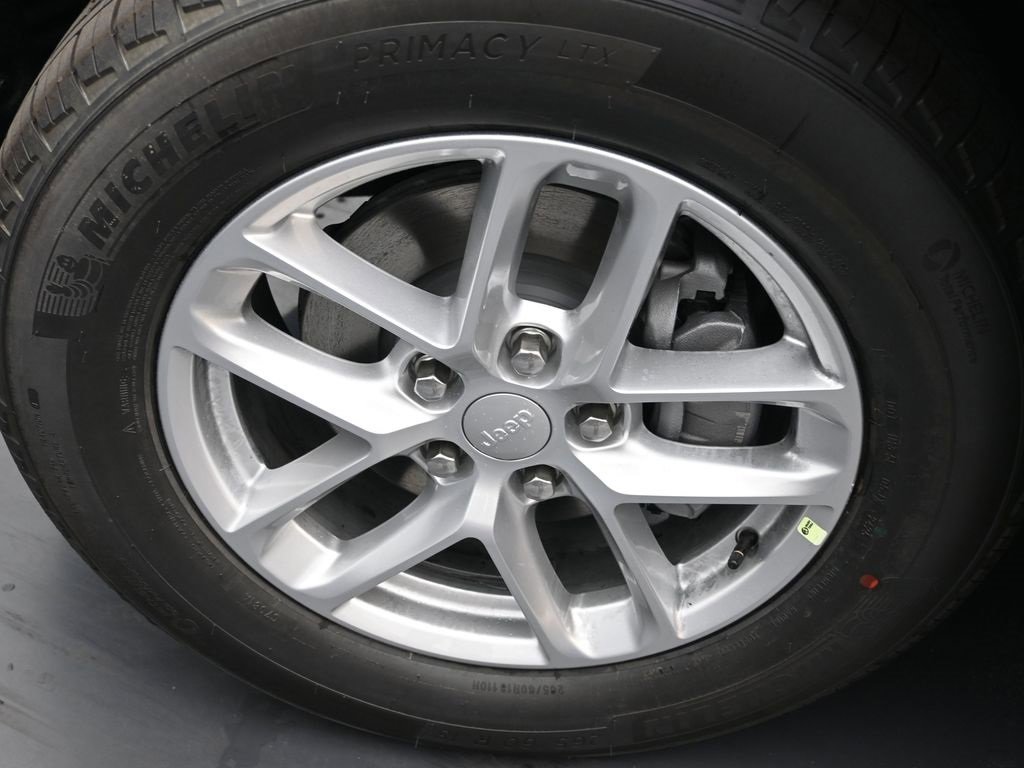 New 2025 Jeep Grand Cherokee Laredo X w/ Luxury Tech Group I image 21