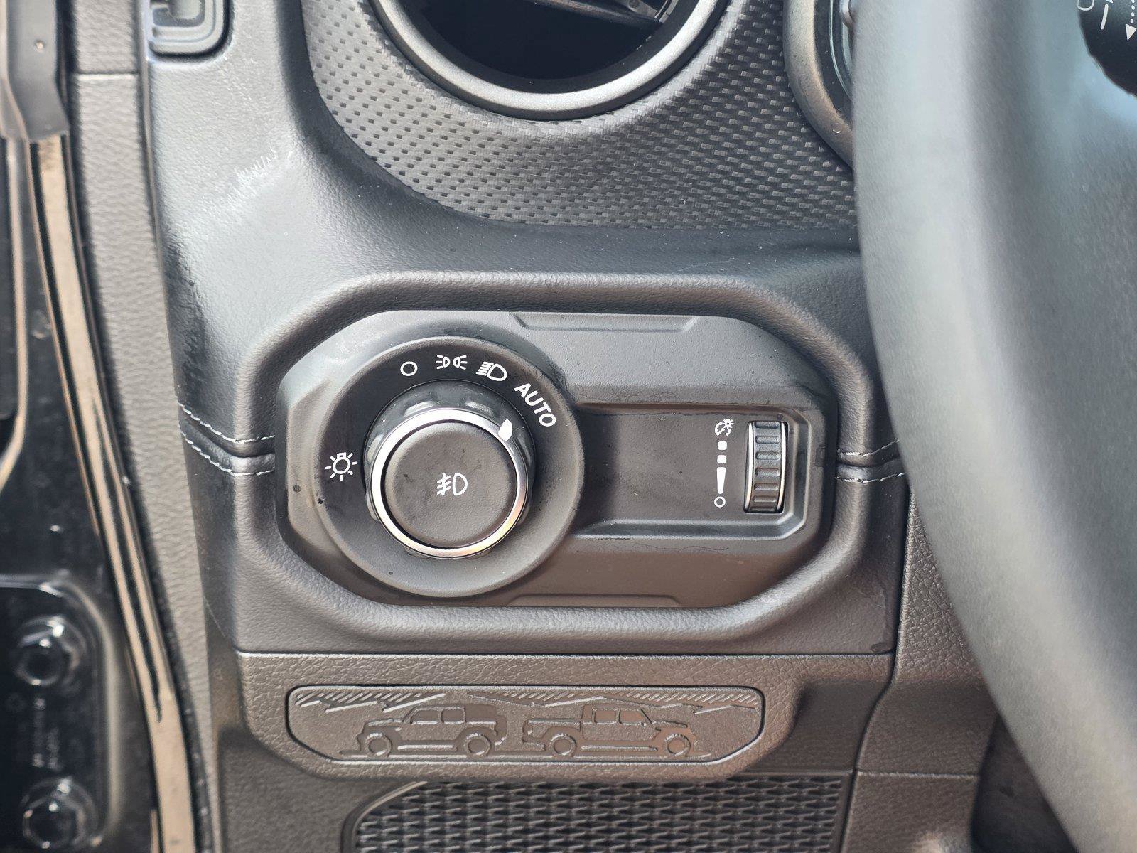 Used 2026 Jeep Wrangler Unlimited Rubicon w/ Technology Group AWD/4WD image 27