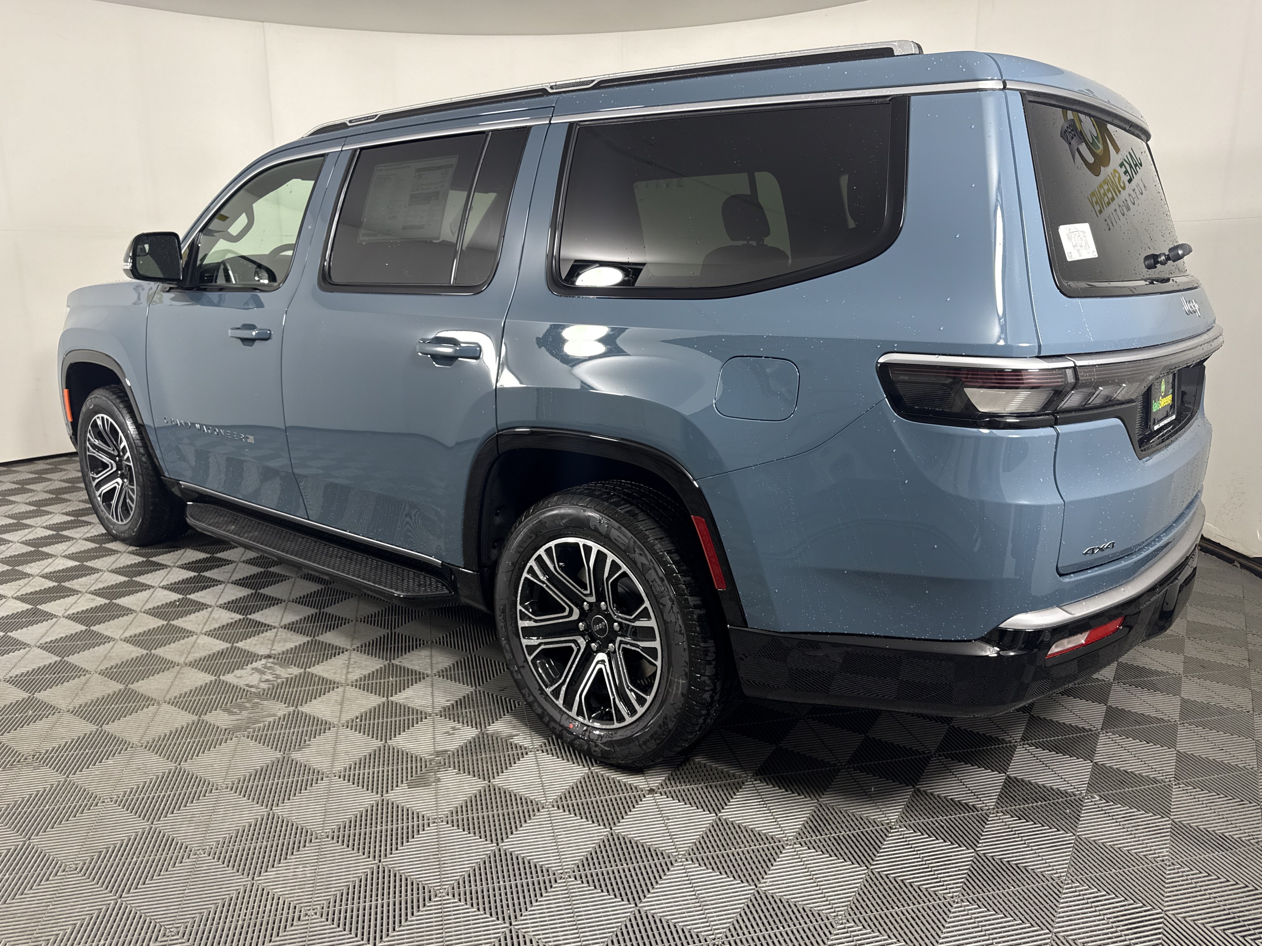 New 2026 Jeep Grand Wagoneer Limited AWD/4WD image 6