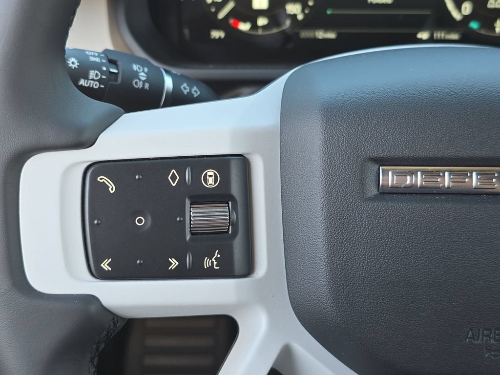 New 2026 Land Rover Defender 110 S AWD/4WD image 17